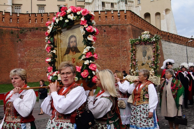 Procesja z Wawelu na Skałkę 2019