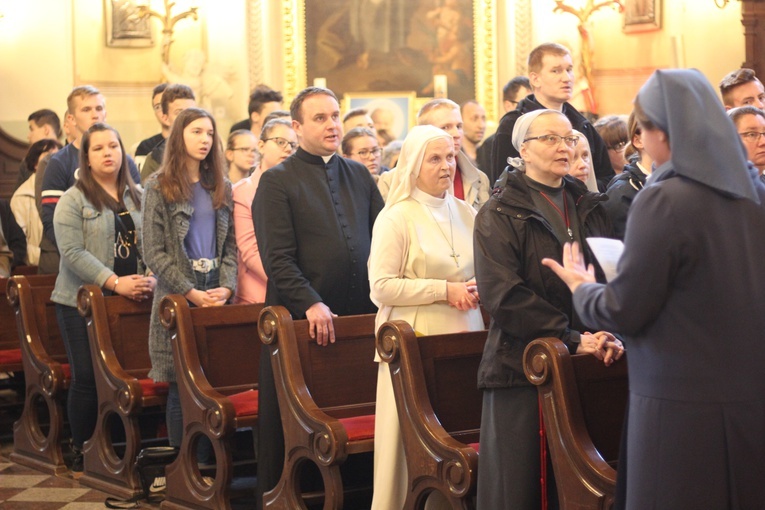 XV Diecezjalne czuwanie młodzieży w intencji powołań