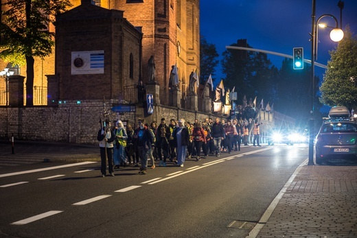 XVI Nocna Pielgrzymka z Piekar Śl. na Jasną Górę