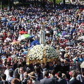 Blisko 250 tys. osób na uroczystościach w Fatimie