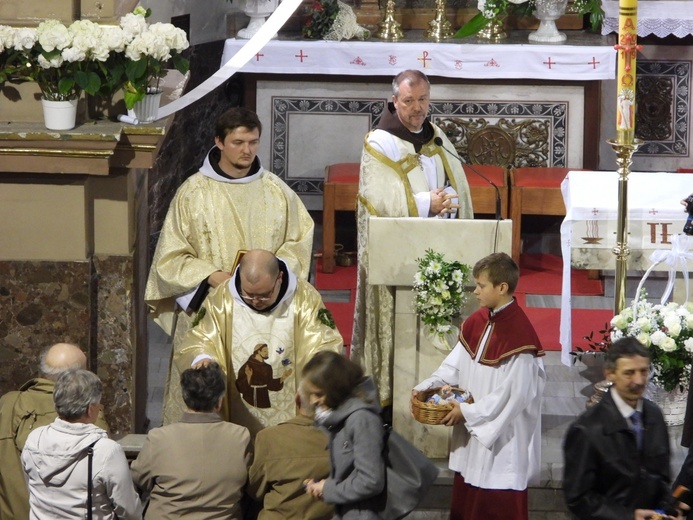 Święcenia i prymicje w kłodzkiej parafii - cz. 01