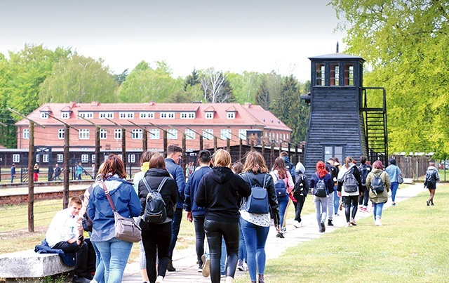 Władze muzeum dbają, aby ten przekaz trafiał jak najczęściej do młodych pokoleń.