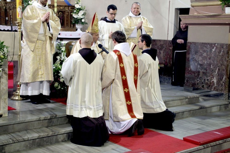 Święcenia i prymicje w kłodzkiej parafii - cz. 02