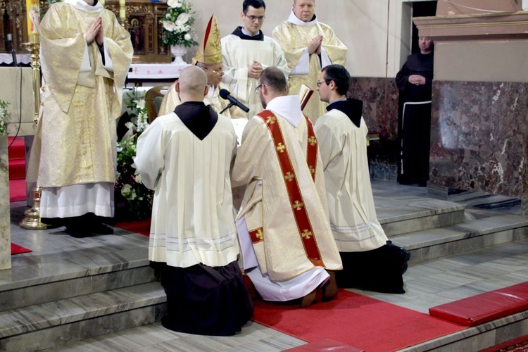 Święcenia i prymicje w kłodzkiej parafii - cz. 02