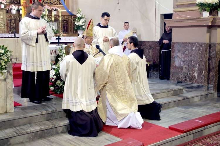 Święcenia i prymicje w kłodzkiej parafii - cz. 02