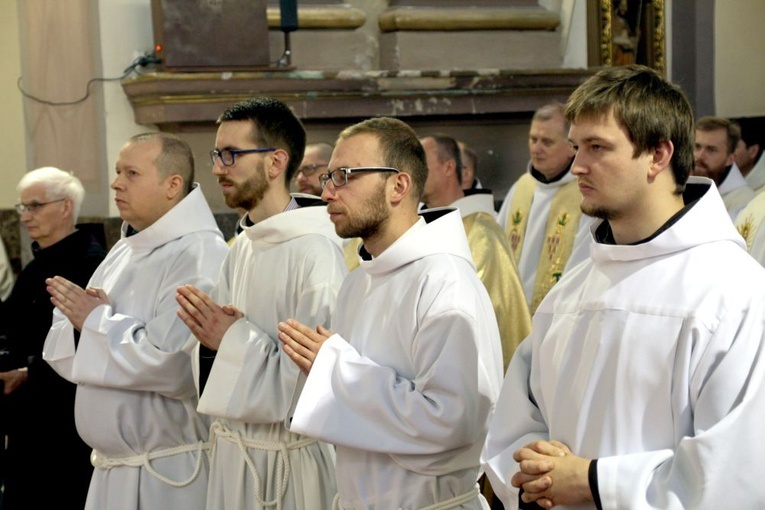 Święcenia i prymicje w kłodzkiej parafii - cz. 02