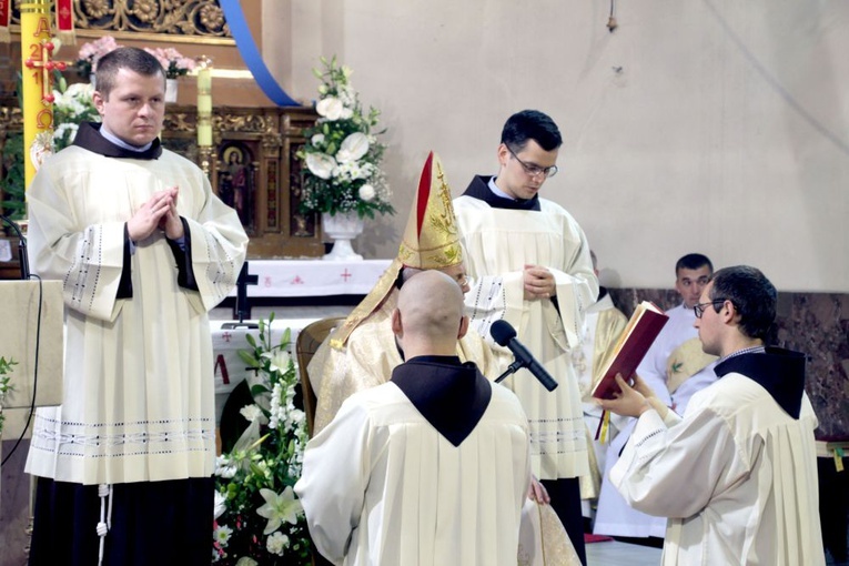 Święcenia i prymicje w kłodzkiej parafii - cz. 02