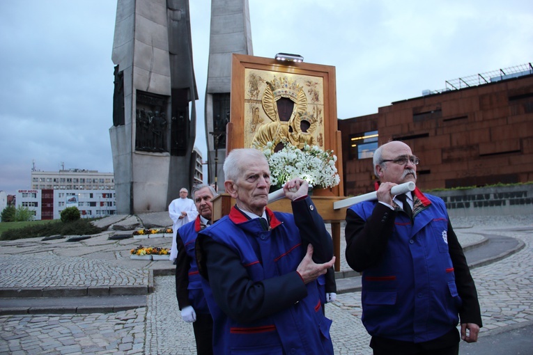 Przepraszamy Cię, Matko