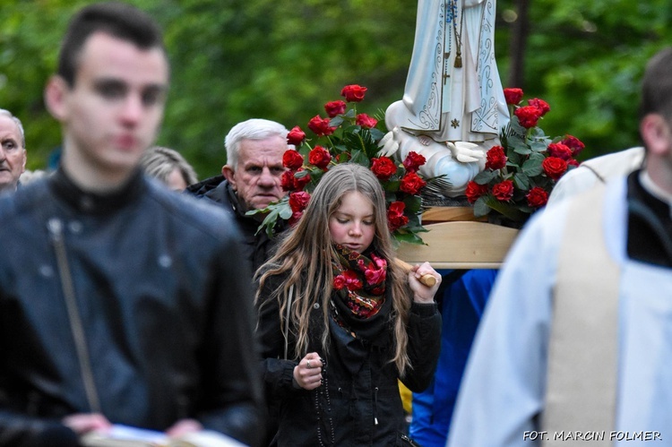 Procesja ku czci Matki Bożej Fatimskiej w Miliczu 