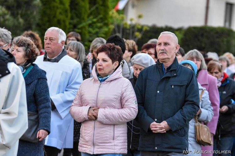 Procesja ku czci Matki Bożej Fatimskiej w Miliczu 