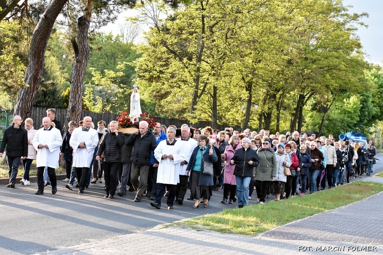 Procesja ku czci Matki Bożej Fatimskiej w Miliczu 