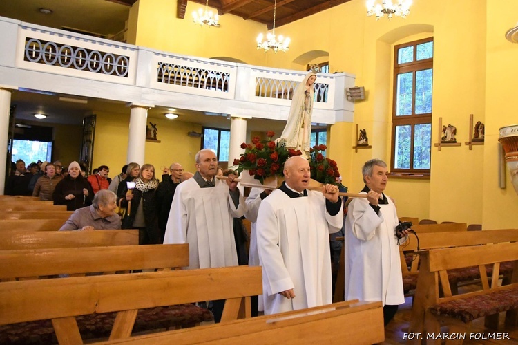 Procesja ku czci Matki Bożej Fatimskiej w Miliczu 