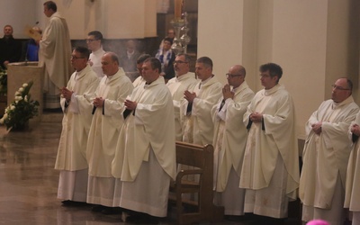 Eucharystia w intencji bp. Adama Wodarczyka i rocznika święceń 1994