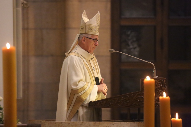 Eucharystia w intencji bp. Adama Wodarczyka i rocznika święceń 1994