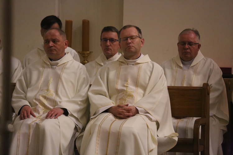 Eucharystia w intencji bp. Adama Wodarczyka i rocznika święceń 1994