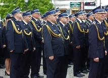 Podczas obchodów Wojewódzkiego Dnia Strażaka odznaczono 140 strażaków.