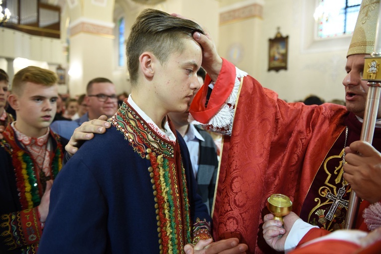 Bierzmowanie w Podegrodziu