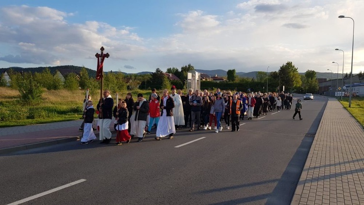 Intronizacja figury Matki Bożej w Bielawie