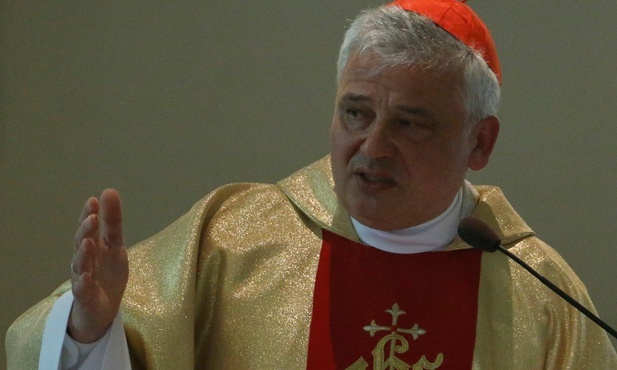 Kard. Konrad Krajewski: Żyję dzięki adoracji Najświętszego Sakramentu