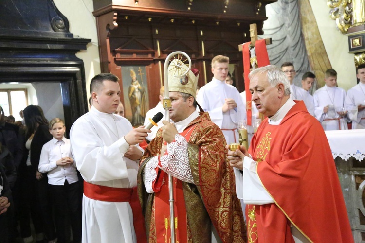 Bierzmowanie w Starym Sączu