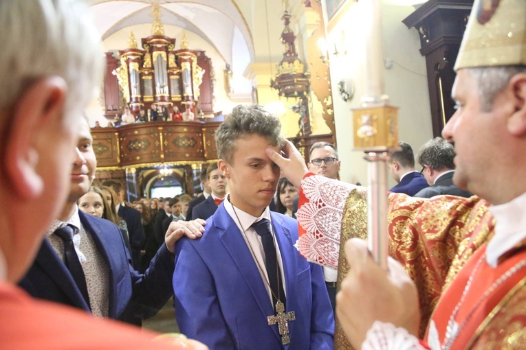 Bierzmowanie w Starym Sączu