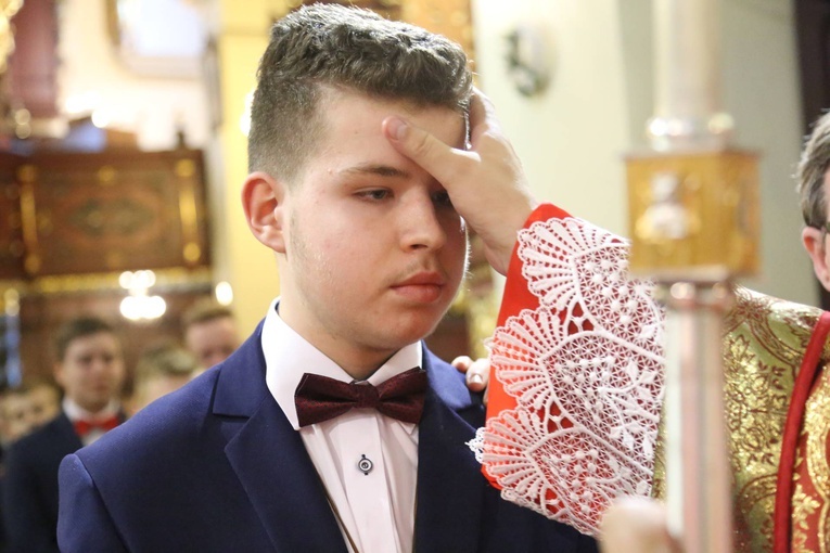 Bierzmowanie w Starym Sączu