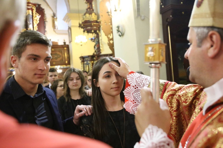 Bierzmowanie w Starym Sączu