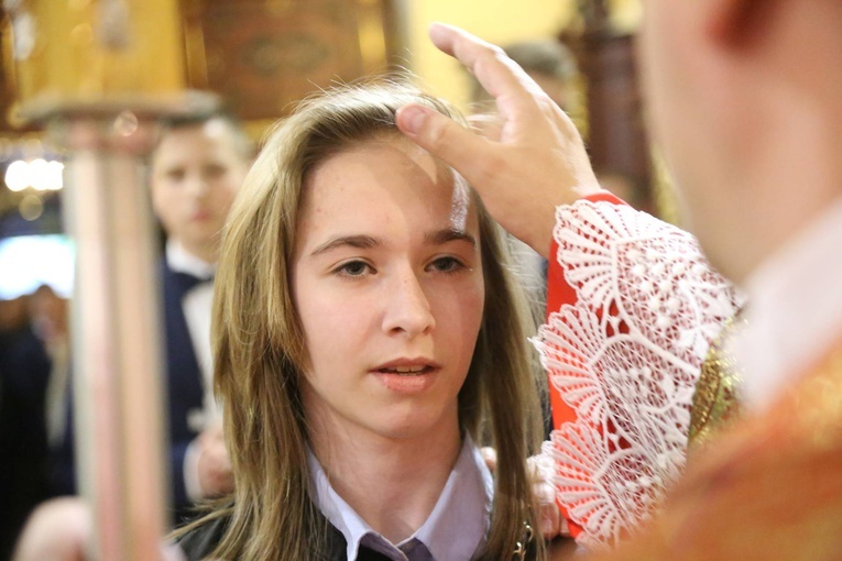 Bierzmowanie w Starym Sączu