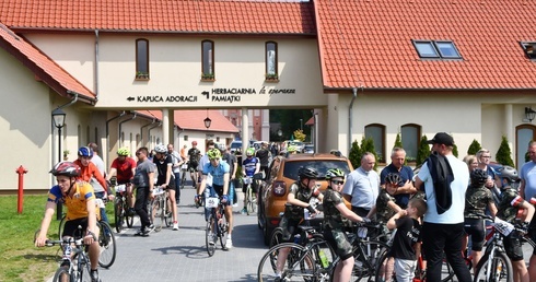 Zawody kolarskie w Skrzatuszu