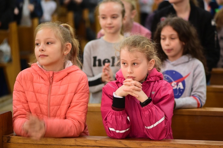 Pieniężno. VI Konkurs Plastyczny "Gdy myślę misje"