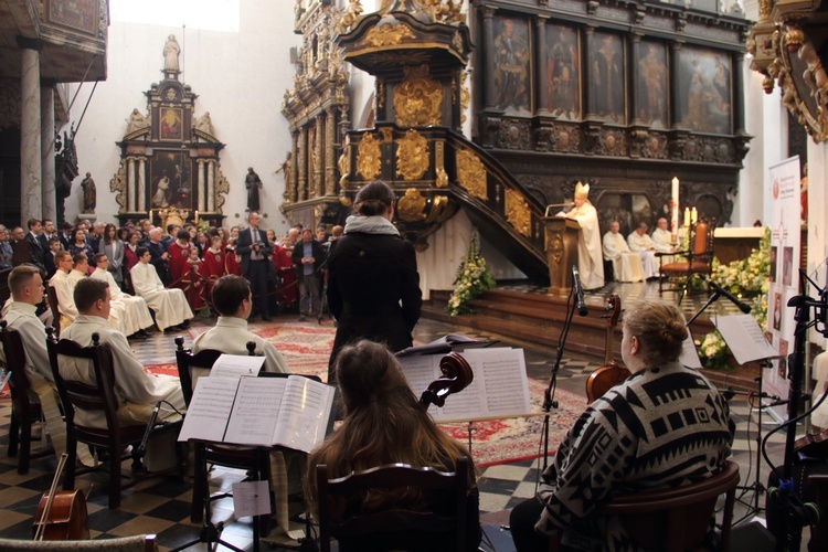 Święcenia prezbiterów w archikatedrze oliwskiej