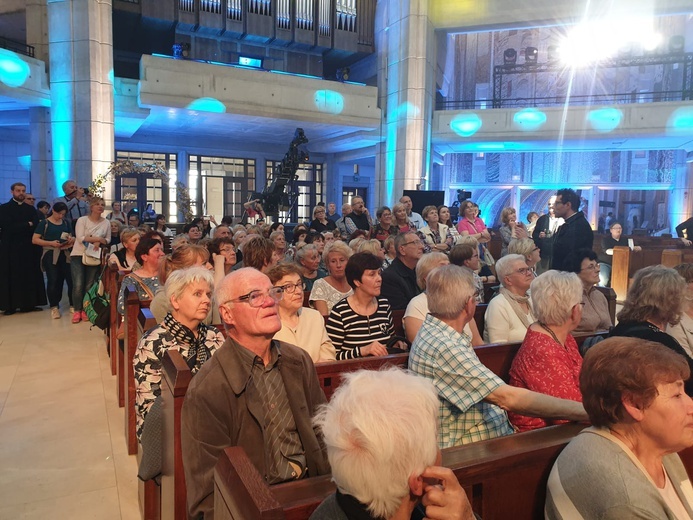 Pielgrzymka do sanktuarium Miłosierdzia Bożego