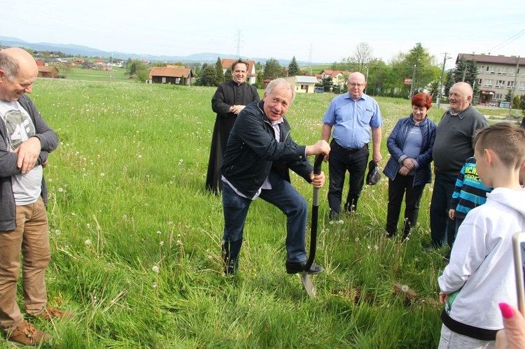 Rozpoczęcie budowy nowego kościoła w Nowym Sączu