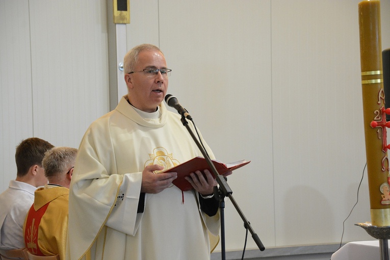 Opole. Pierwsza Eucharystia w parafii św. Jana Pawła II