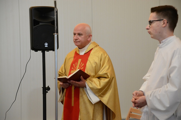 Opole. Pierwsza Eucharystia w parafii św. Jana Pawła II