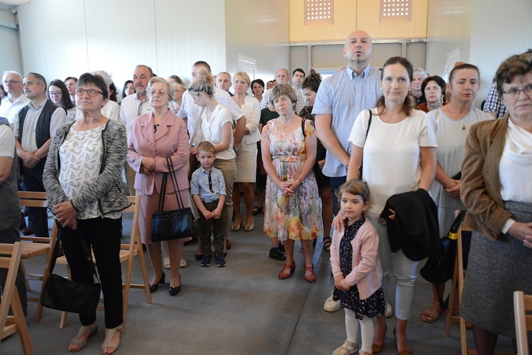 Opole. Pierwsza Eucharystia w parafii św. Jana Pawła II