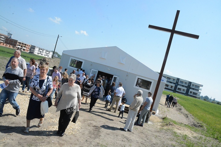 Opole. Pierwsza Eucharystia w parafii św. Jana Pawła II