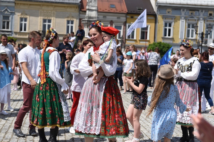 Brzeskie tańce dla Jana Pawła II i Lilli Sztyler