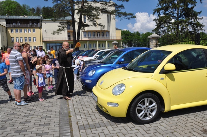 Pielgrzymka posiadaczy garbusów na Górze Świętej Anny