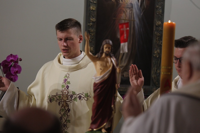 Wspólna modlitwa neoprezbiterów z emerytami 