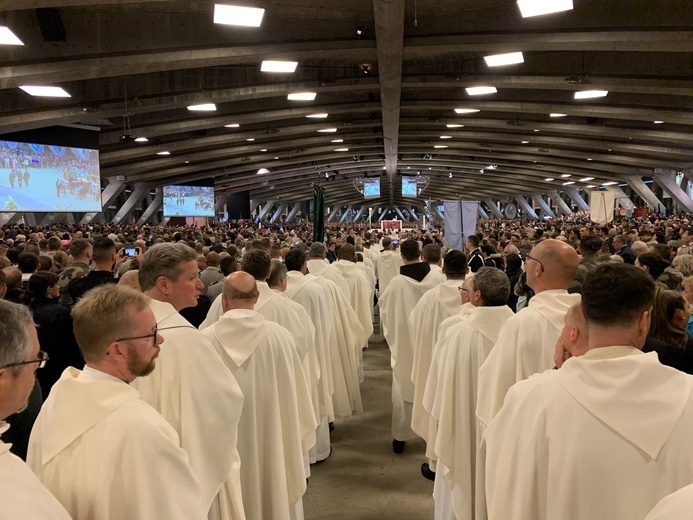 Podchorążowie AWL na 61. Międzynarodowej Pielgrzymce Wojskowej do Lourdes