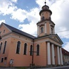 ▲	Kościół został zaprojektowany na 1300 miejsc siedzących.