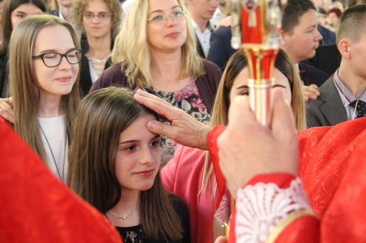 Bierzmowanie w kościele św. Heleny w Nowym Sączu