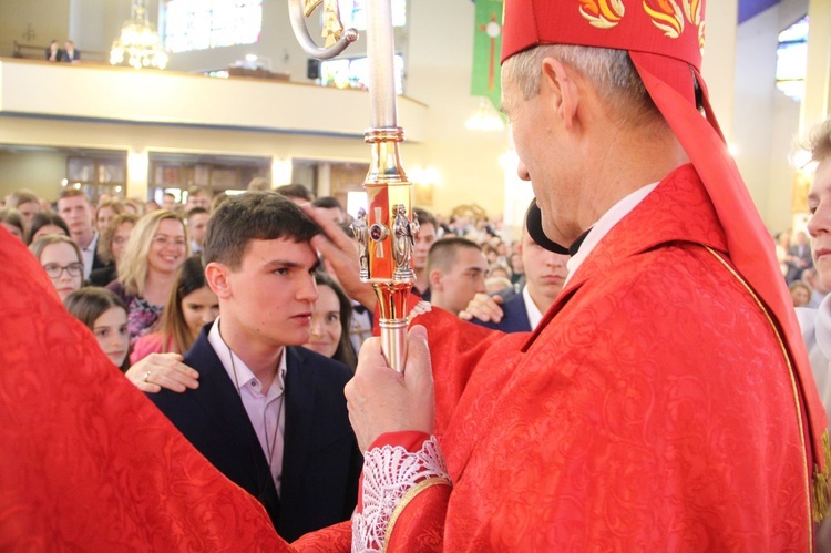 Bierzmowanie w kościele św. Heleny w Nowym Sączu