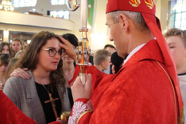 Bierzmowanie w kościele św. Heleny w Nowym Sączu