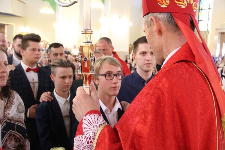 Bierzmowanie w kościele św. Heleny w Nowym Sączu