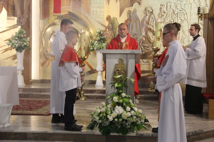 Bierzmowanie w kościele św. Heleny w Nowym Sączu