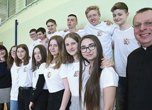 ▲	Wolontariusze z Brzozówki w nagrodę za osiągnięcia w ramach projektu jako jedna z kilku grup w Małopolsce pojadą do Rzymu.