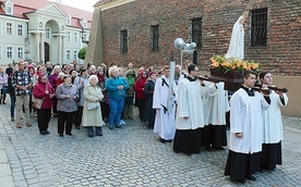 Za Matką Bożą w archidiecezji podążają tłumy.