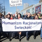 Demonstracje, naciski, ataki – to arsenał lewicy kontrastujący z głoszonym hasłem tolerancji.